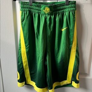 Nike Oregon Ducks men’s basketball shorts small